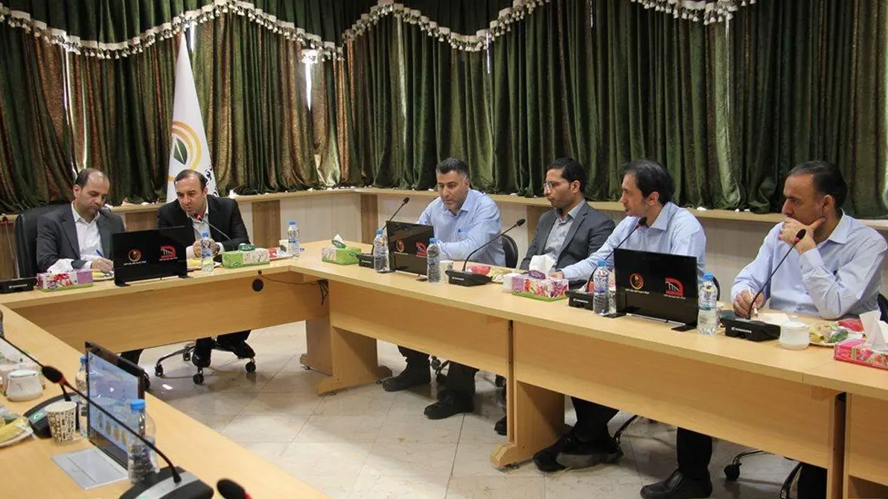 ابوالفضل عسگری، مدیرعامل شرکت مادرتخصصی برق حرارتی با حضور سرزده در نیروگاه‌های بعثت و شهدای پاکدشت (دماوند) در جریان آخرین وضعیت تعمیرات و آماده‌سازی واحد‌های تولیدی این نیروگاه‌ها برای تولید انرژی پایدار در پیک مصرف برق تابستان امسال قرار گرفت.
